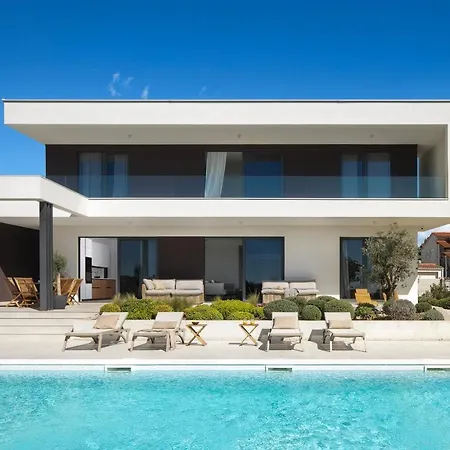 Sealine Villa *