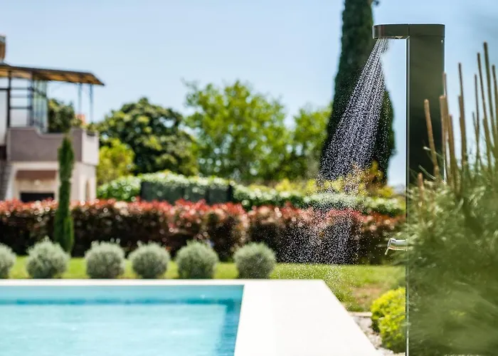 빌라 Sealine 풀라